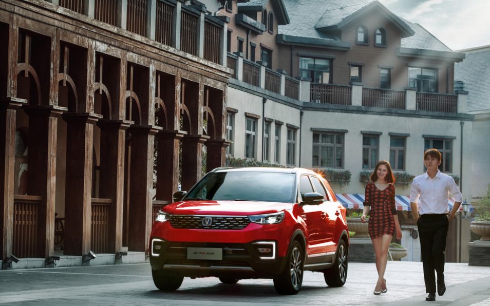 爱车流水槽怎么清理,汽车排水孔堵塞渗水还能继续开嘛