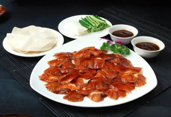 旅游景点开的所有店,旅游景点开什么店铺最赚钱