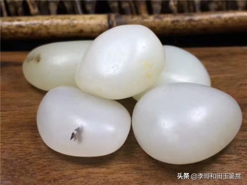 大开门和田玉原石,和田玉籽料中大开门