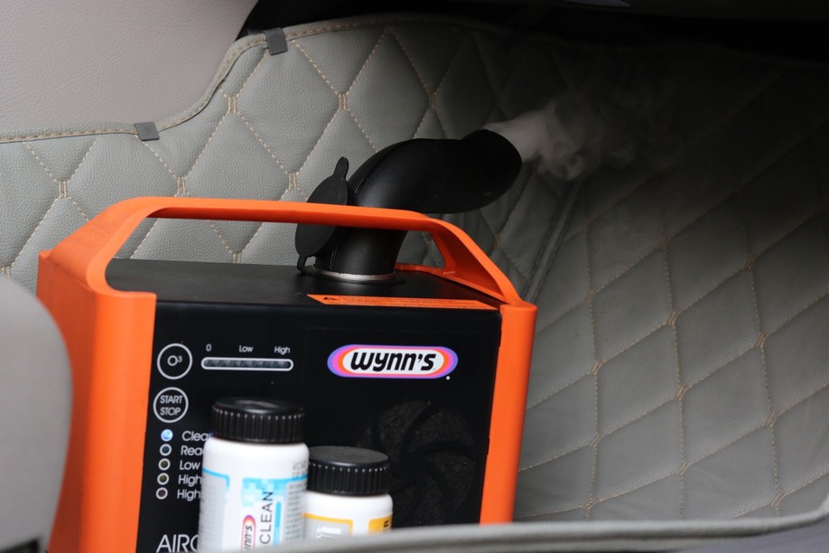 06年四眼奔驰e280多大排量,怪兽修车日记奔驰