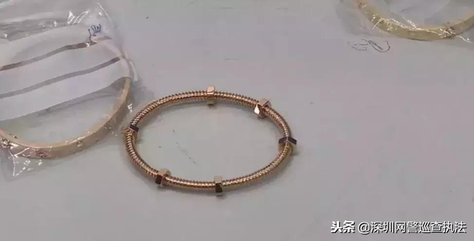 年底买好多奢侈品,纪梵希香奈儿卡地亚