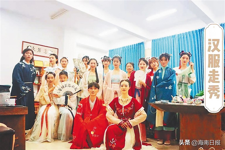 后浪青年人物,后浪的青年是谁