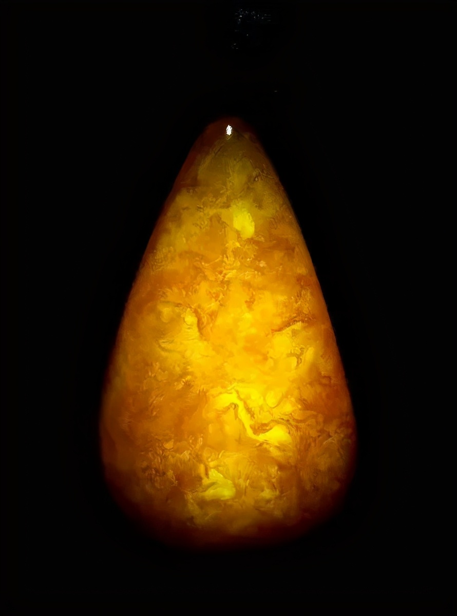 辨别真假蜜蜡的小视频,蜜蜡蓝精灵怎么分真假