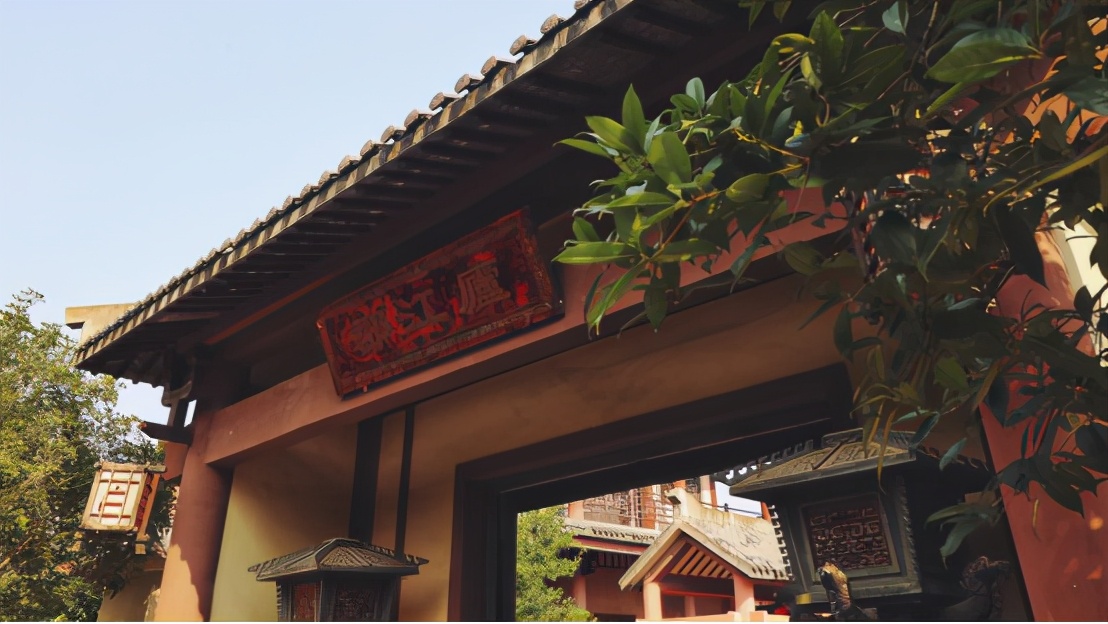 天柱山的迷人之处,天柱山独立的山峰