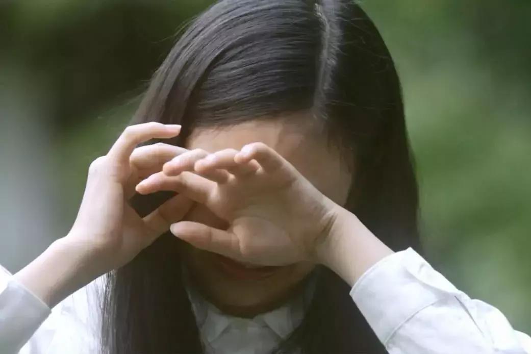 不打麻醉的女人剖腹产,女生不打麻药穿刺痛哭