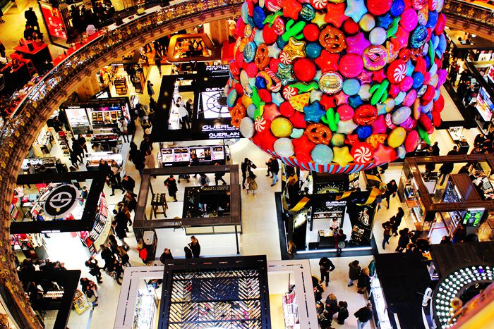 与意大利商人讨价旅游购物欧洲与亚洲国家不同的经营价值观