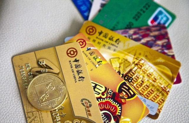 知道这些信用卡术语的人,信用额度都已经破了10万!