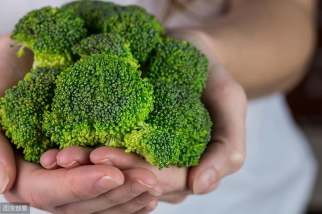 补钙喝高钙奶有用吗,补钙是喝纯牛奶还是高钙奶