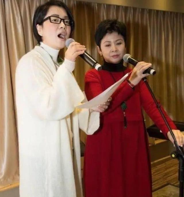 13次上春晚的人现状,曾上过22次春晚却因一句话被雪藏