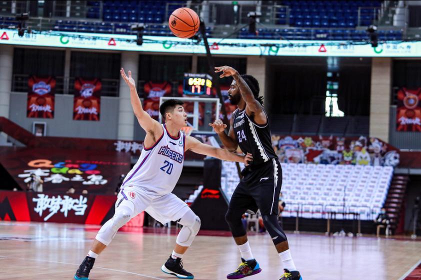 辽宁25连胜被终结,辽宁男篮完成25分大逆转