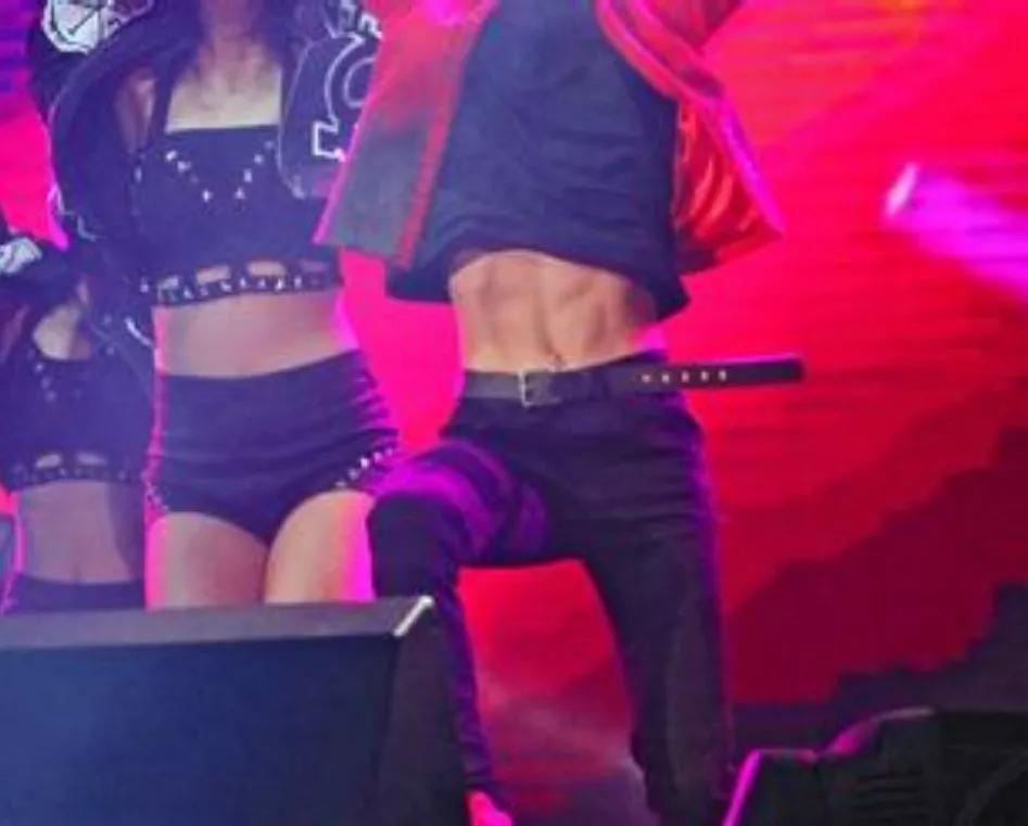 李现有没有腹肌,李现的真腹肌