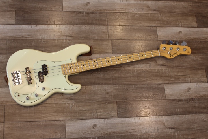 一个没钱的吉他爱好者聊聊他弹过的十几把吉他