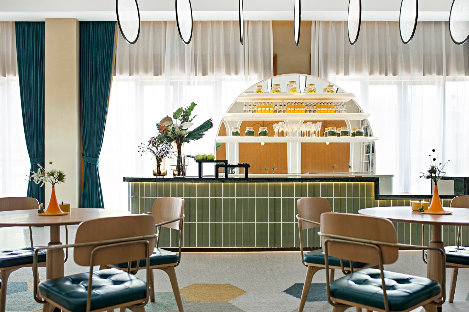 则灵艺术与厚夫设计哪个公司好,则灵艺术深圳有限公司怎么样