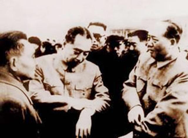 披露：毛*东泽**、周恩来、*小平邓**都戴什么手表？