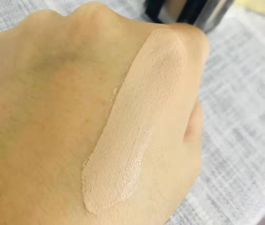 兰蔻粉底液小气泡遮瑕持久,兰蔻和ysl粉底液哪个适合干皮遮瑕