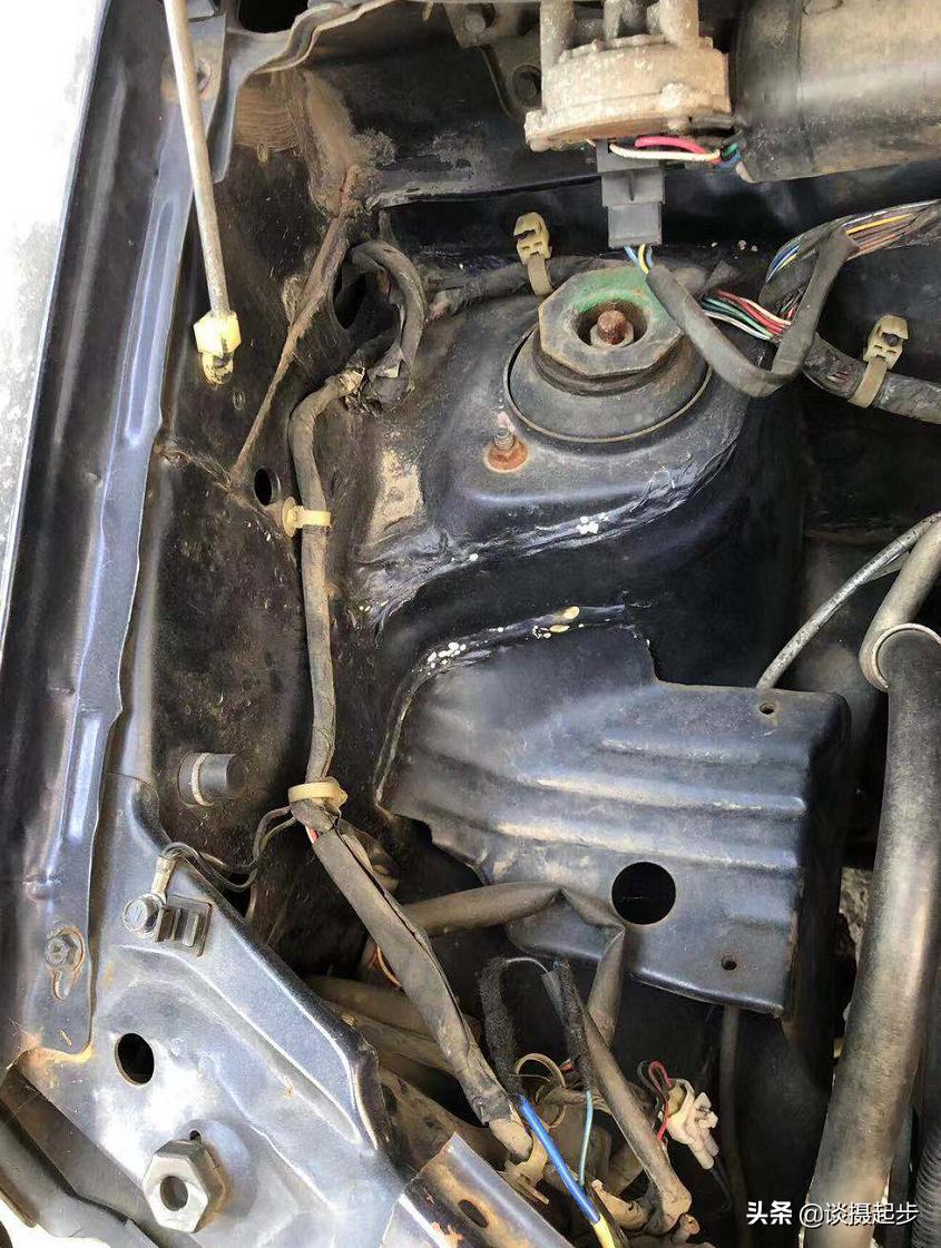 几千元的二手铃木北斗星,铃木北斗星1.4l拉货能拉多少吨