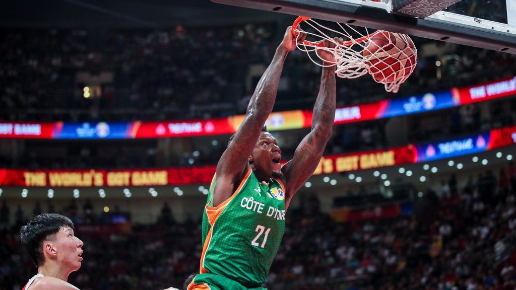 詹密和库密互喷为什么,詹密与库密哪边人多