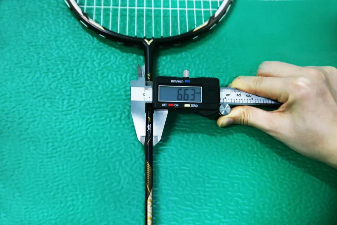 victor球拍黑金隼,victor77f球拍