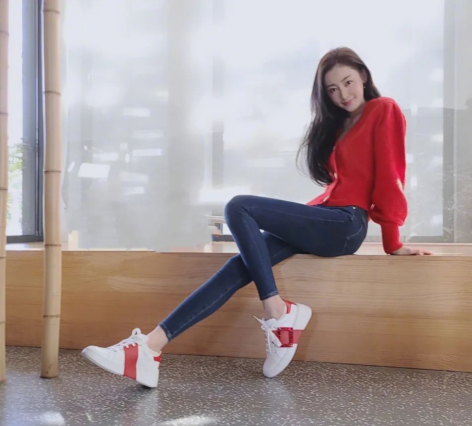 长裤跟短裤哪个更显高,运动鞋长裤夏天怎么穿显高显腿细