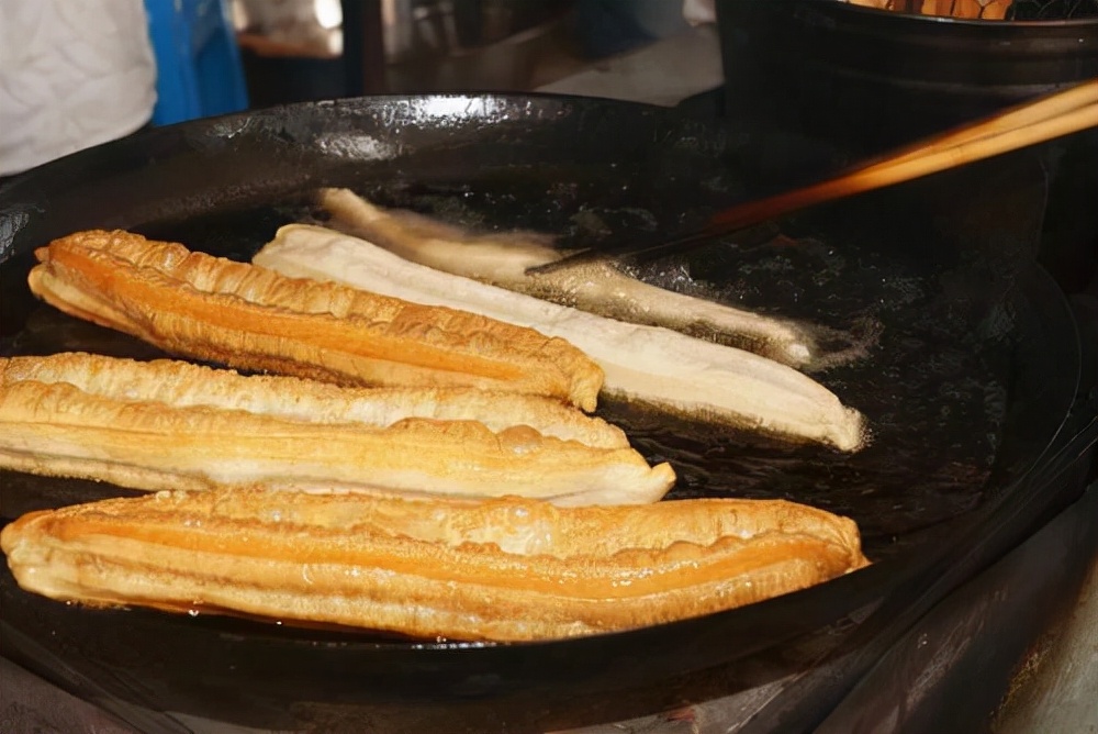 小苏打和食用碱的区别与危害,食用小苏打不小心放汤里了没事吧