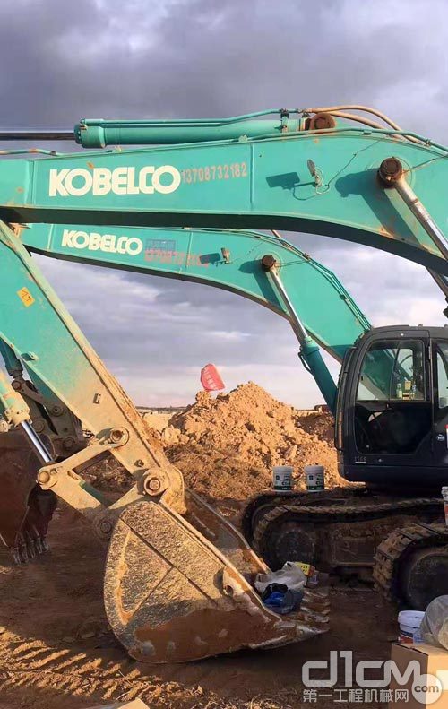 刘老板新挖掘机,刘老板云南