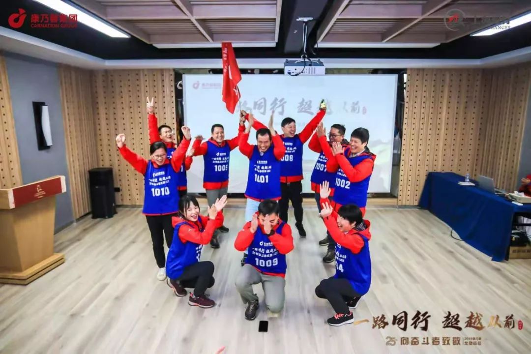 一路同行超越从前|康乃馨人：戈壁，我们来了