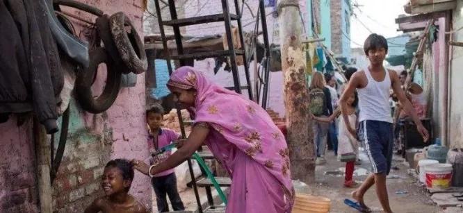 瞒不住了！这个国家感染人数可能破5亿！上千万人或丧命！