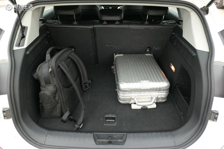 国产红旗纯电动汽车,红旗纯电动车e-hs3