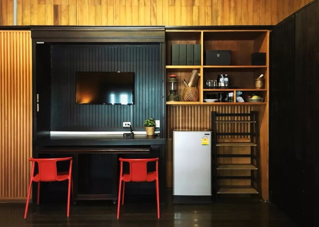 曼谷|瓷砖大佬做出的民宿，真是亮瞎眼