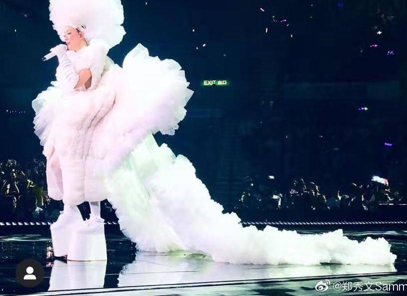 郑秀文蔡依林颁奖典礼,郑秀文和蔡依林