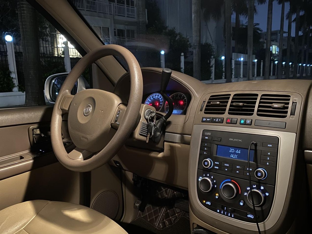 跟别克gl8很像的商务车,最新款别克gl8的性能和评价