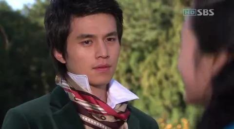 哪个男星演的狐狸精好看,长相最像狐狸精的演员