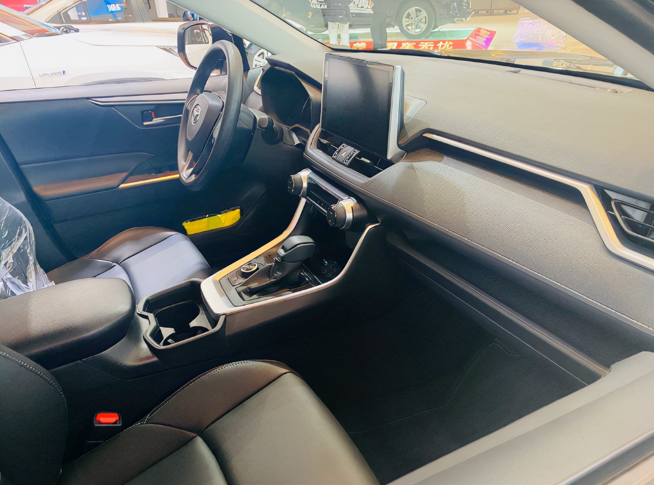 高性价比的好车推荐丰田威兰达,23款丰田威兰达值不值得买