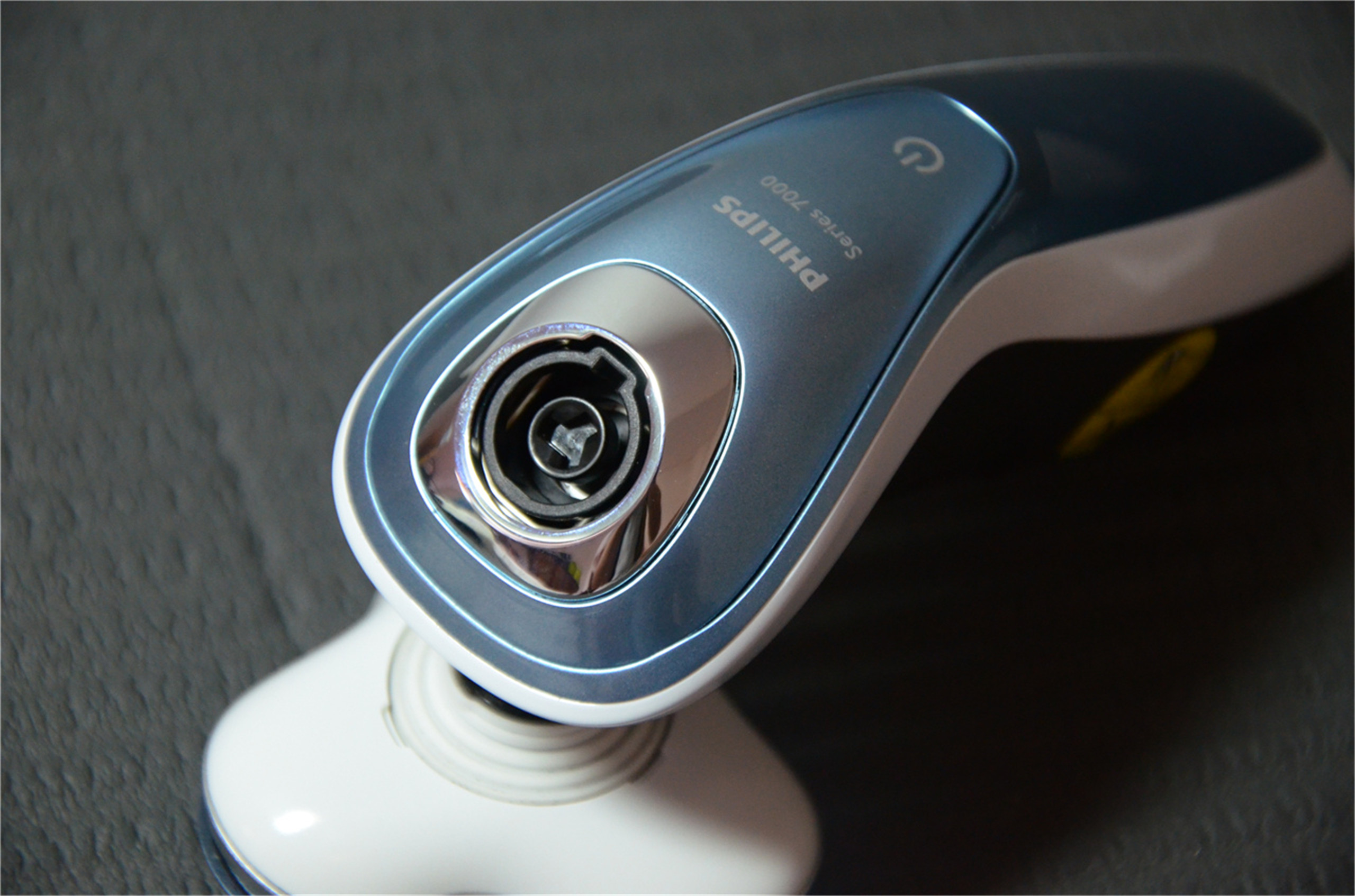 飞利浦s7000剃须刀怎样全身水洗,飞利浦剃须刀s7000使用说明