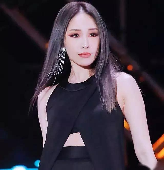 萧亚轩对爱情的执着,萧亚轩遗失的心跳是放下了吗