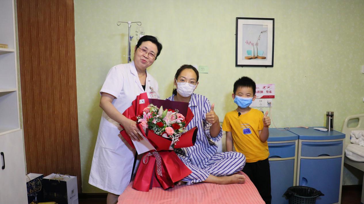 精准手术让妈妈少受痛苦，郑州八岁孩子写下两百余字感谢信