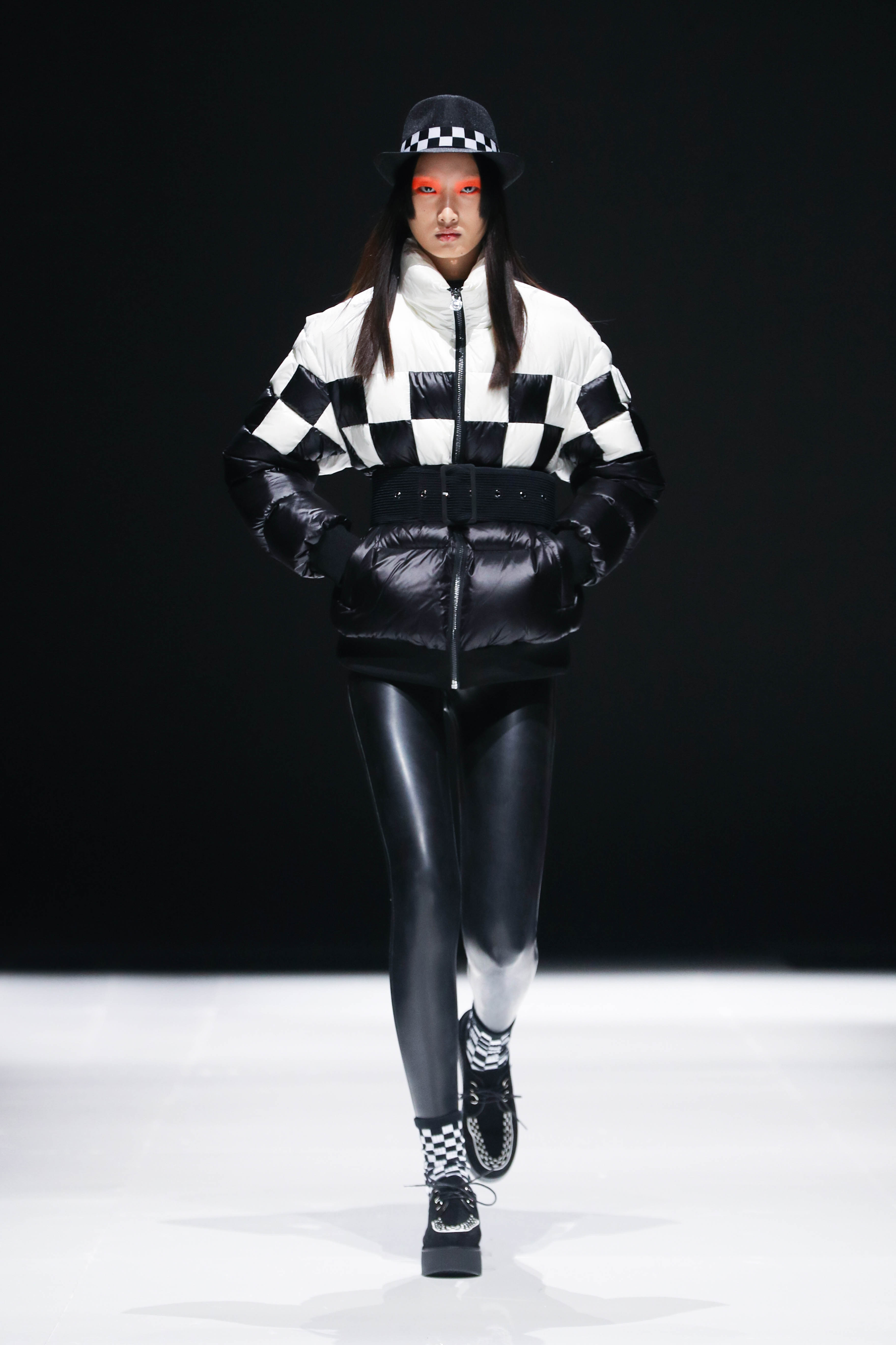 老外真的有在买波司登吗,外国人买中国羽绒服