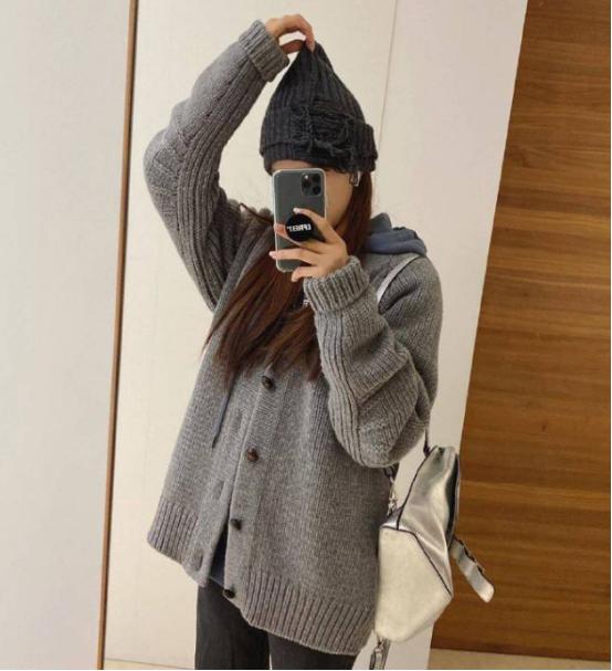 朴孝敏惊艳写真,朴孝敏穿黑白格子的衣服