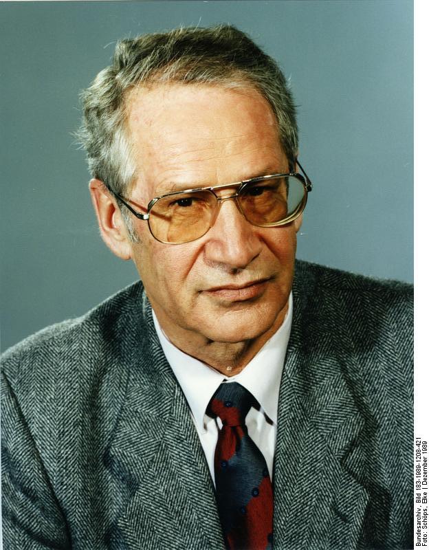 “老大哥”的统治困境：无孔不入的斯塔西为何无法阻止东德崩溃