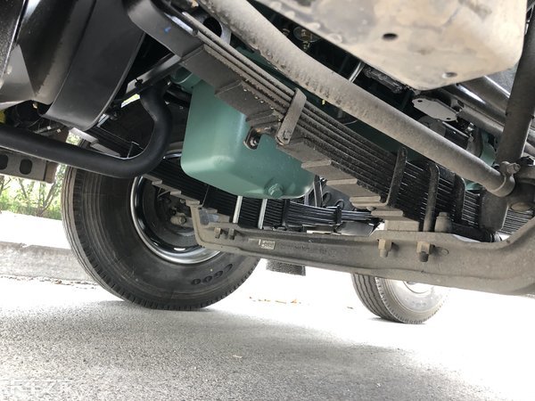 解放悍v轻量化8x2自卸车,解放悍v载货车9米6高栏