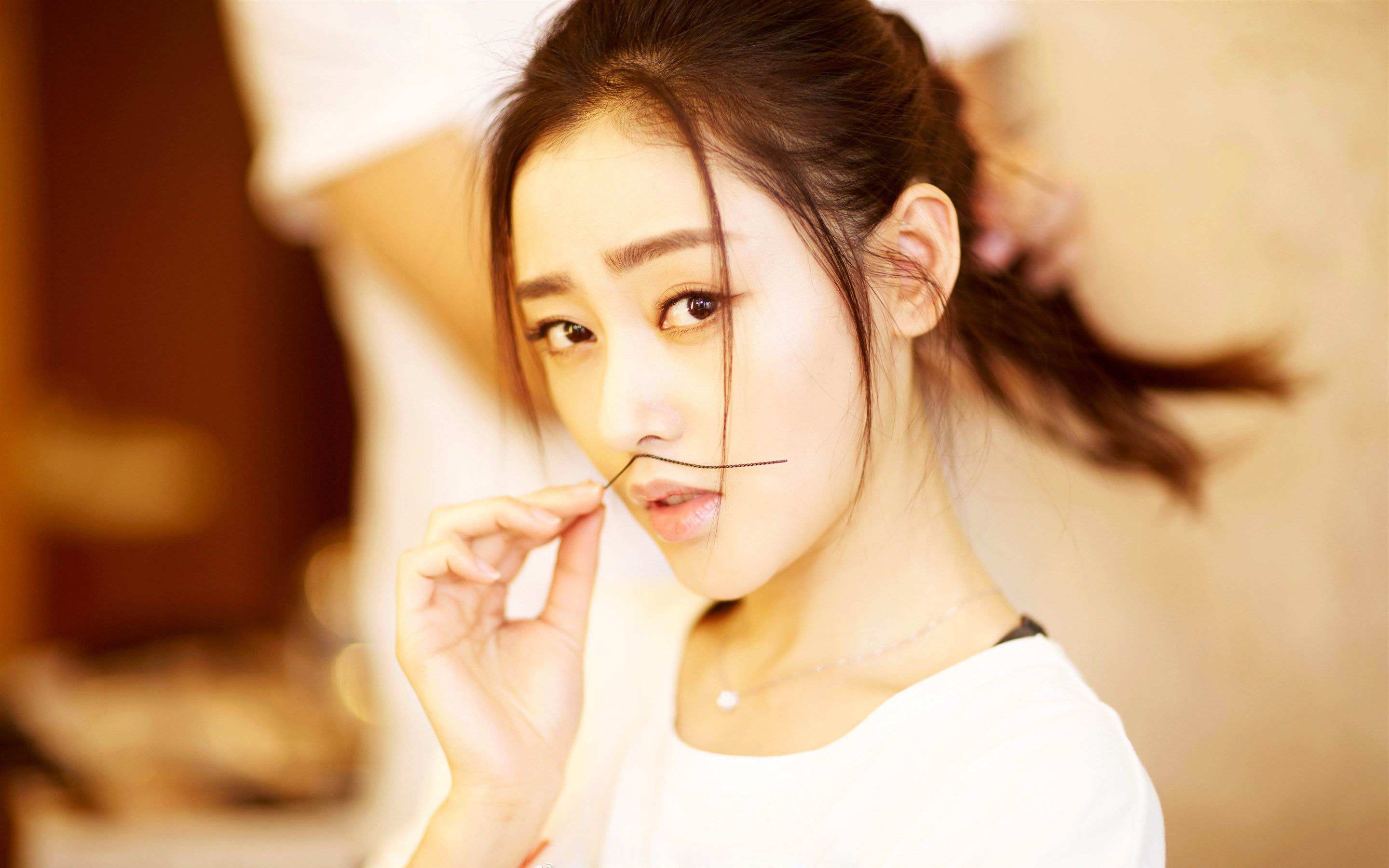 水乳精华哪个皮肤吸收得好,精华和水乳哪个更必要