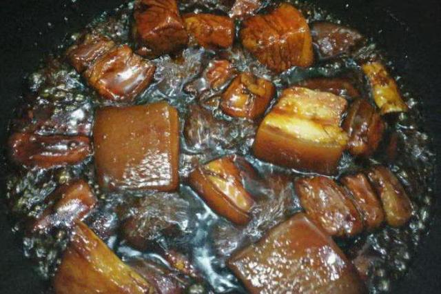 冰糖如何炒出糖色,怎么样炒糖色冰糖不爆