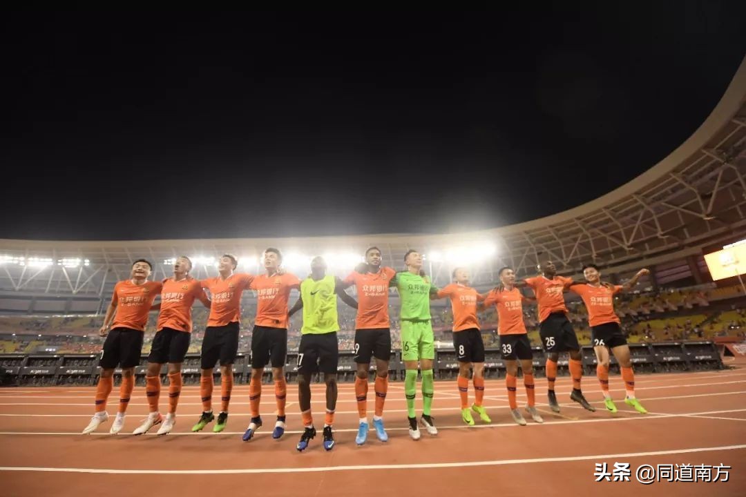 中超广西队廖均健,广西足球队对越南足球队比赛