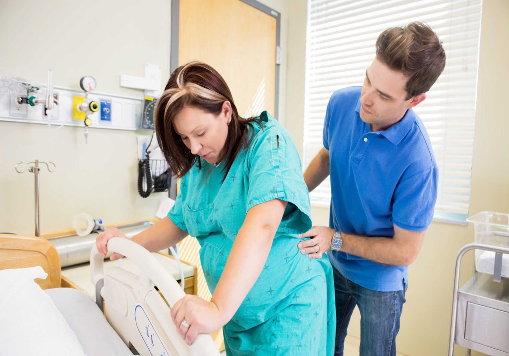 如何避免在顺产时侧切,顺产怎么跟医生说不让侧切