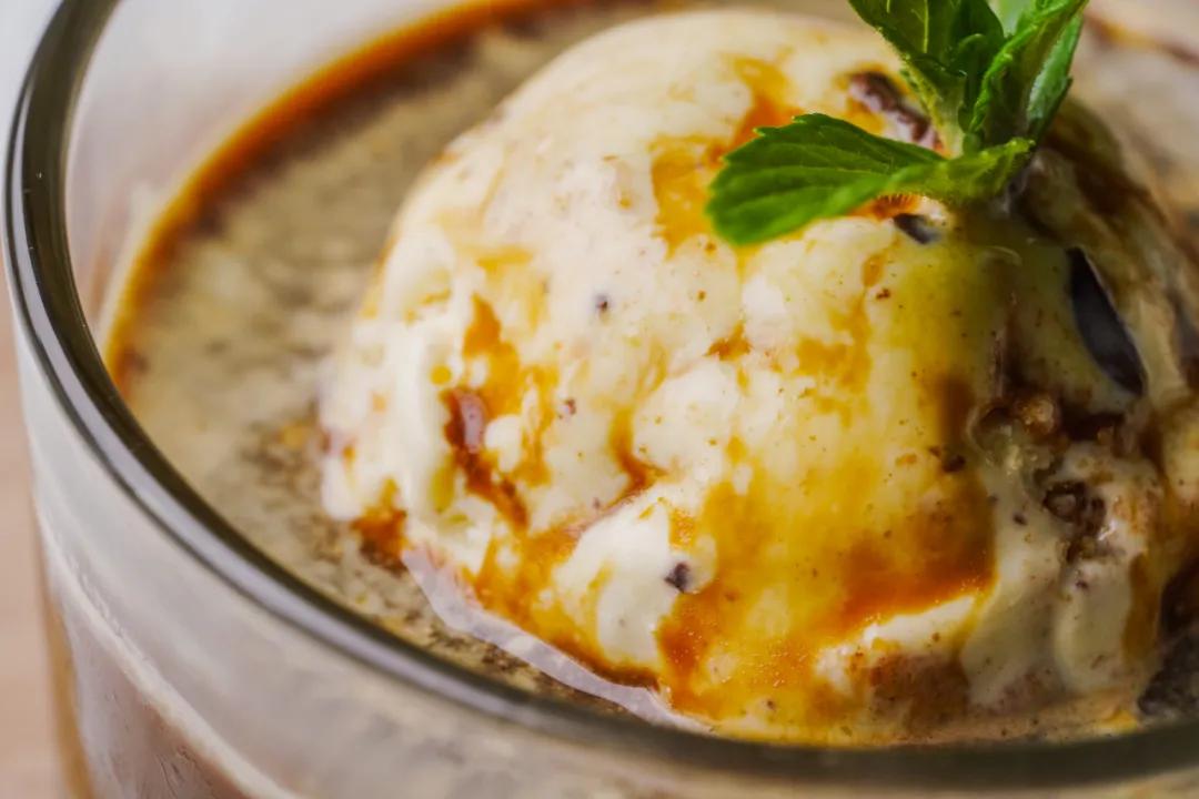 夏天如何正确吃冷饮,夏天怎么才能吃冰激凌