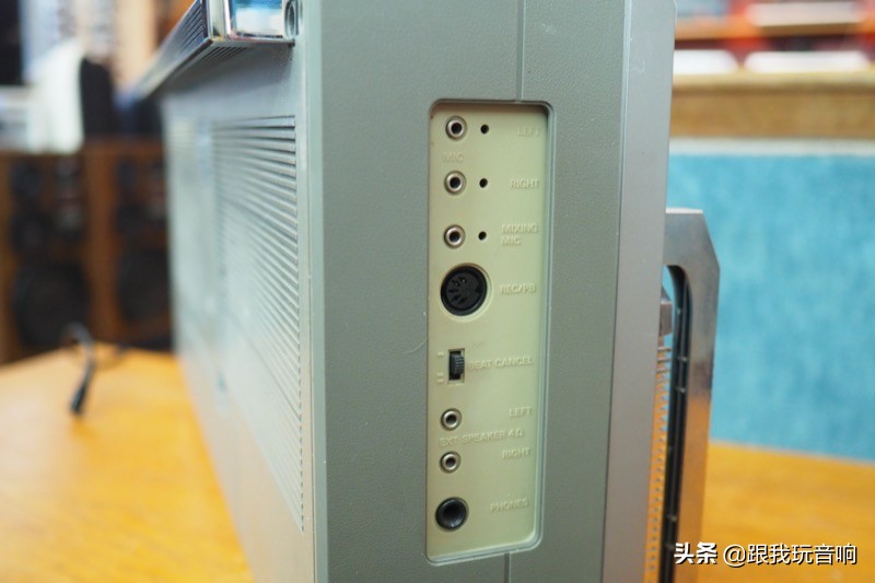 80年代康宁Conion推出的一款CRC-H84F便携式收录机音响