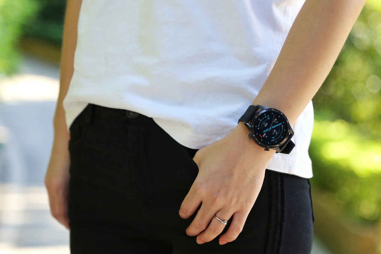 华为手表新款watchgt2值得买吗,华为watchgt2保时捷上手体验