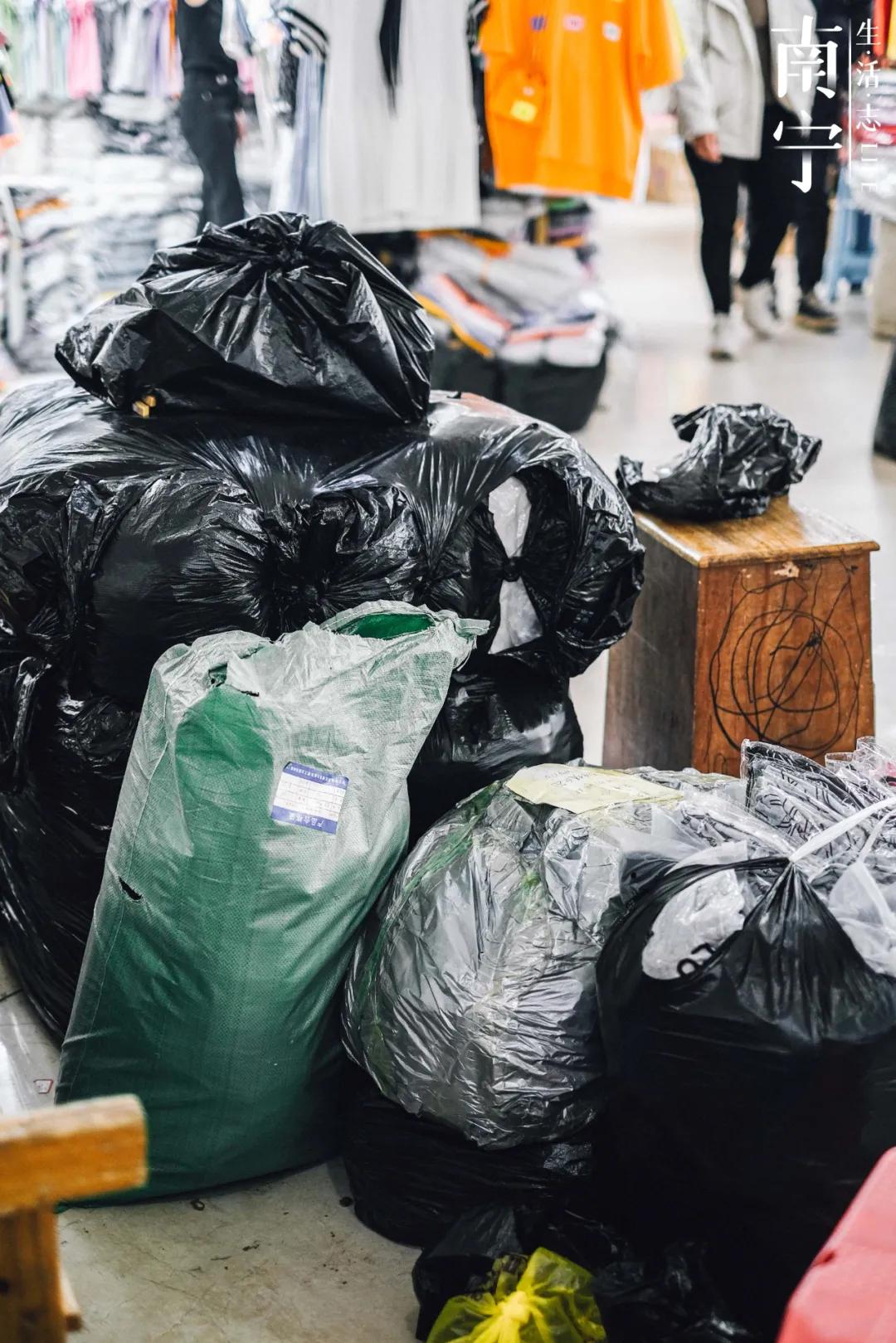 曾创出上亿流水，一个档口就能买宝马730，南宁这地方如今已没落