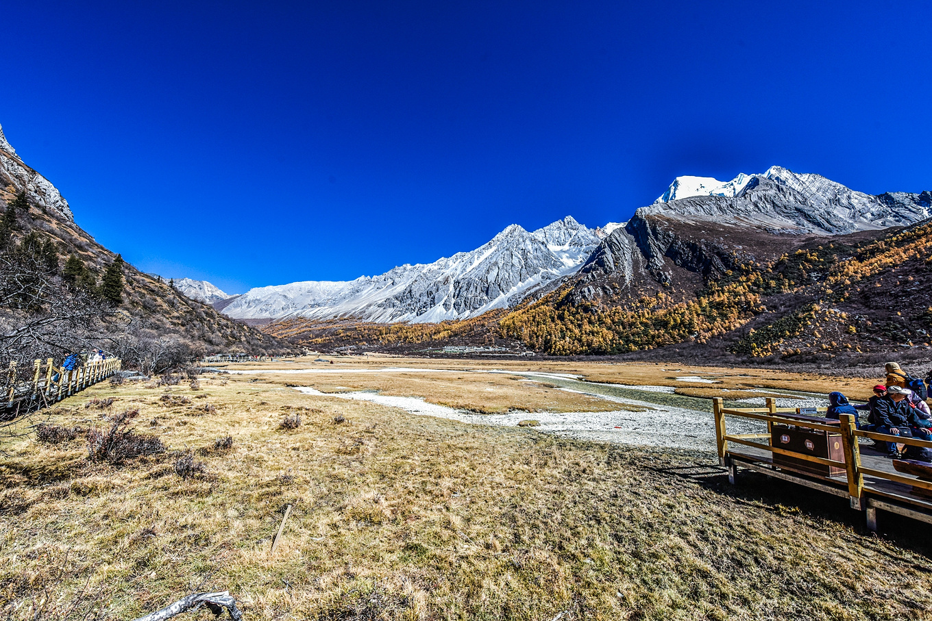 四川甘孜的亚丁稻城,四川稻城亚丁蓝色星球上的净土