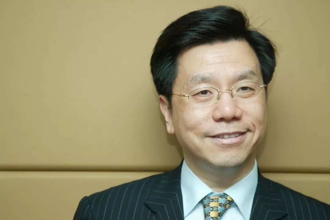 李开复:AI应用领域中国已领先;魅族专卖店大批撤店|商业参考